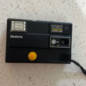 Vintage Keystone 1030 Everflash Camera